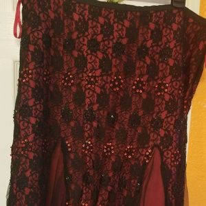 Lucky & Coco Red/Black Women Skirt